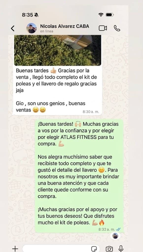 WhatsApp de Nicolás Alvarez desde CABA: llegó completo el kit de poleas y el llavero de regalo.